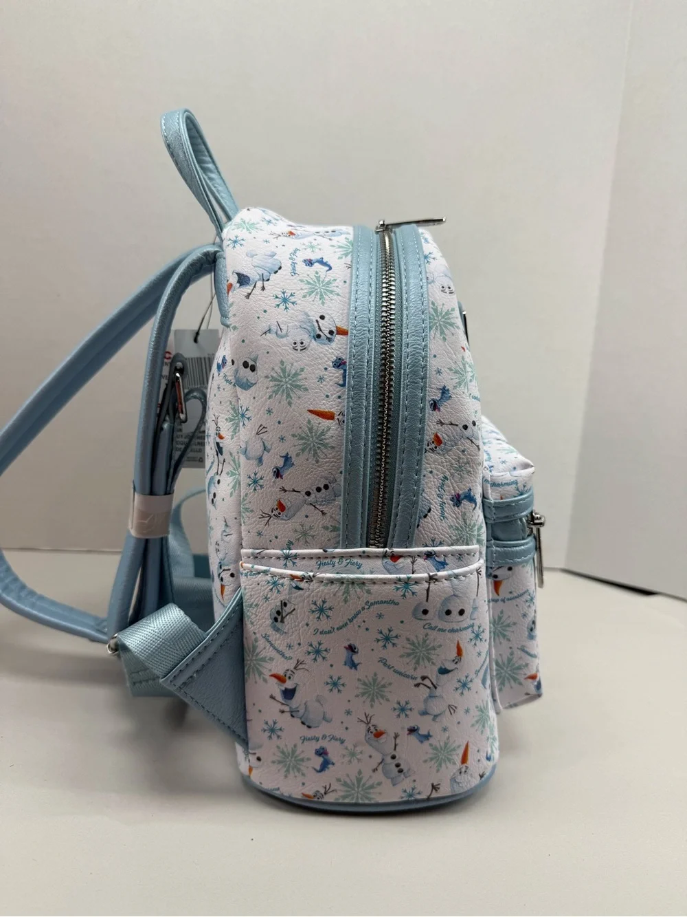 Loungefly Disney Frozen Olaf AOP complete set